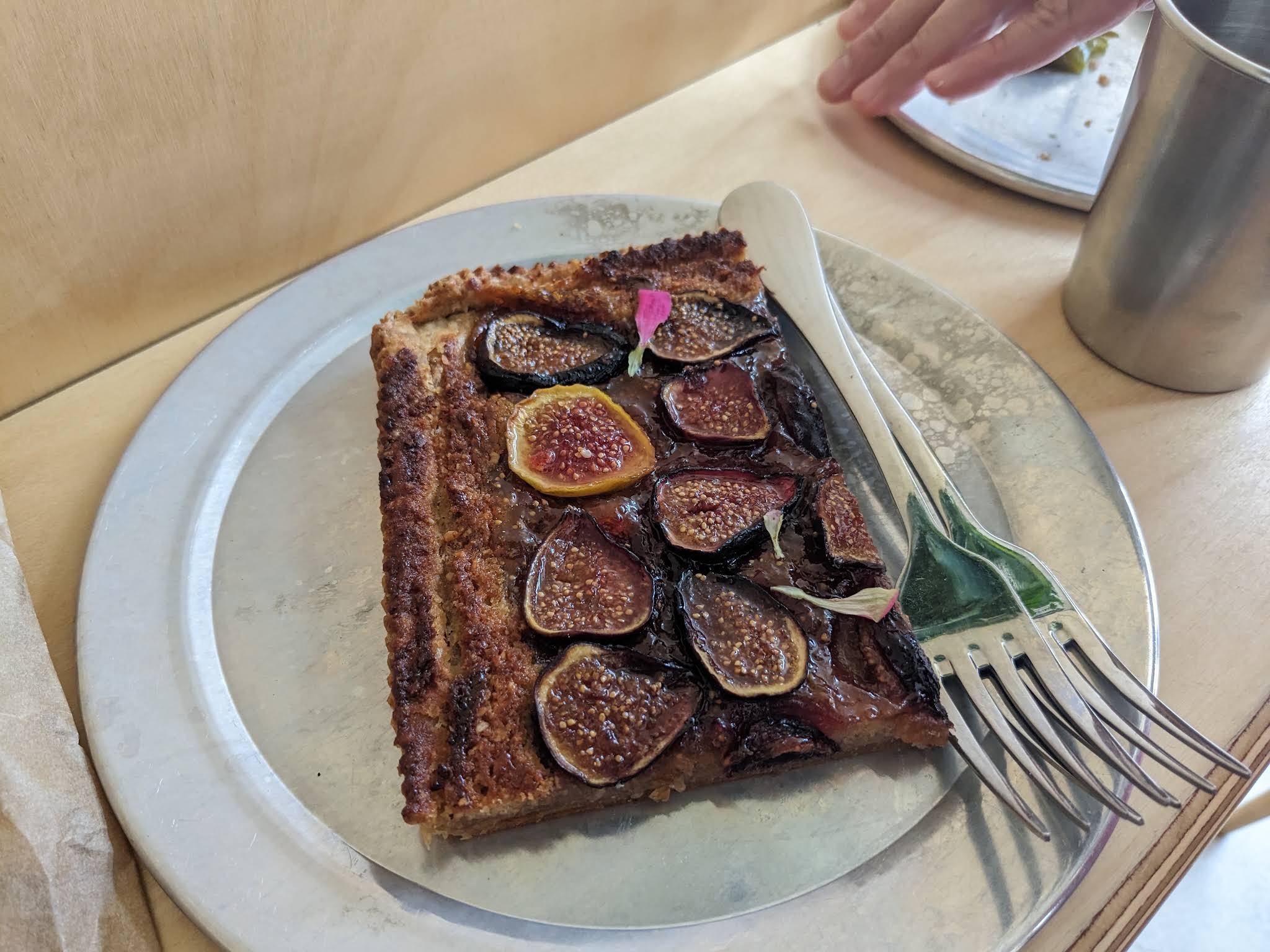 A fig tart